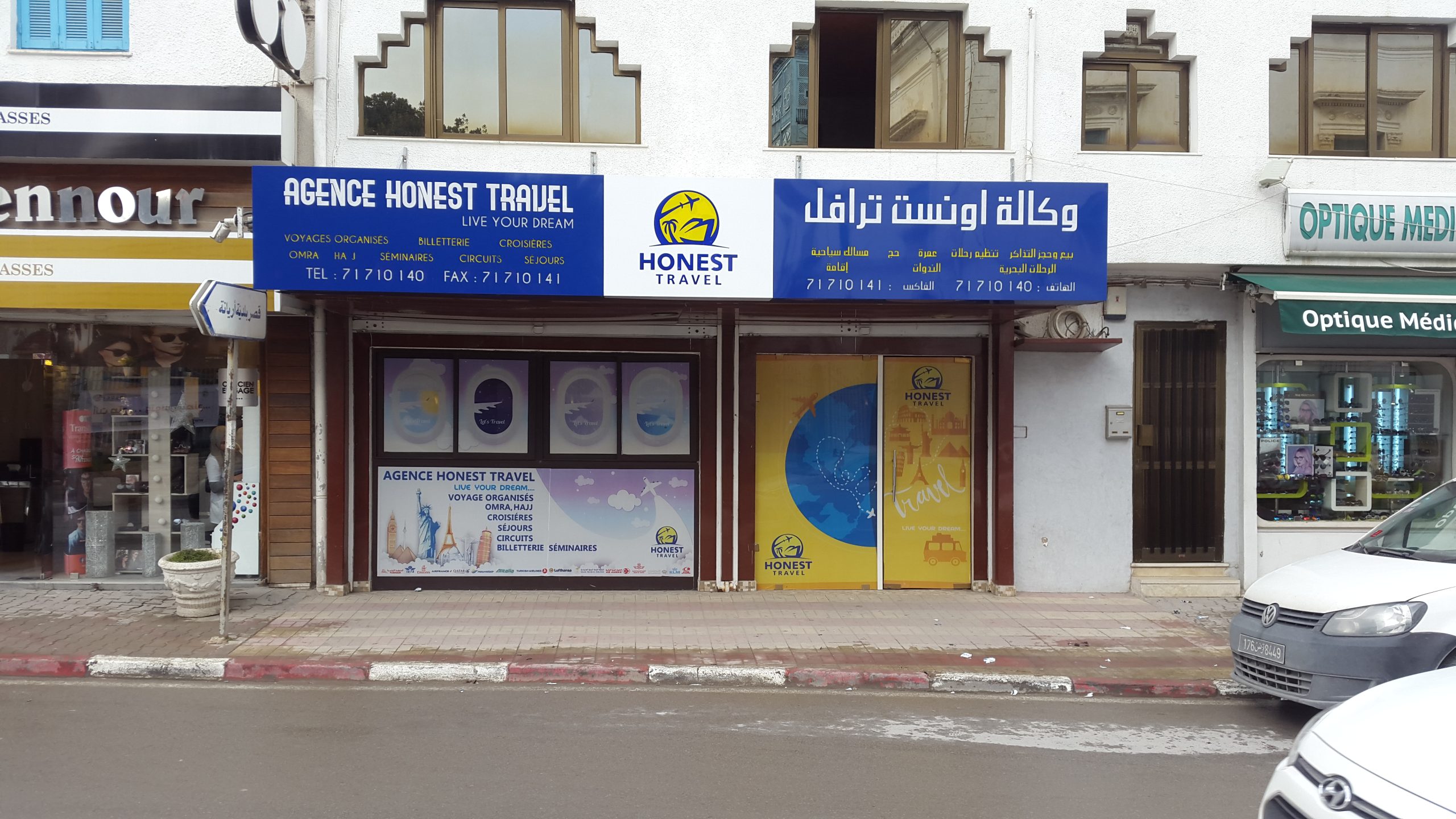 Enseigne lumineuse Agence Honest Travel
