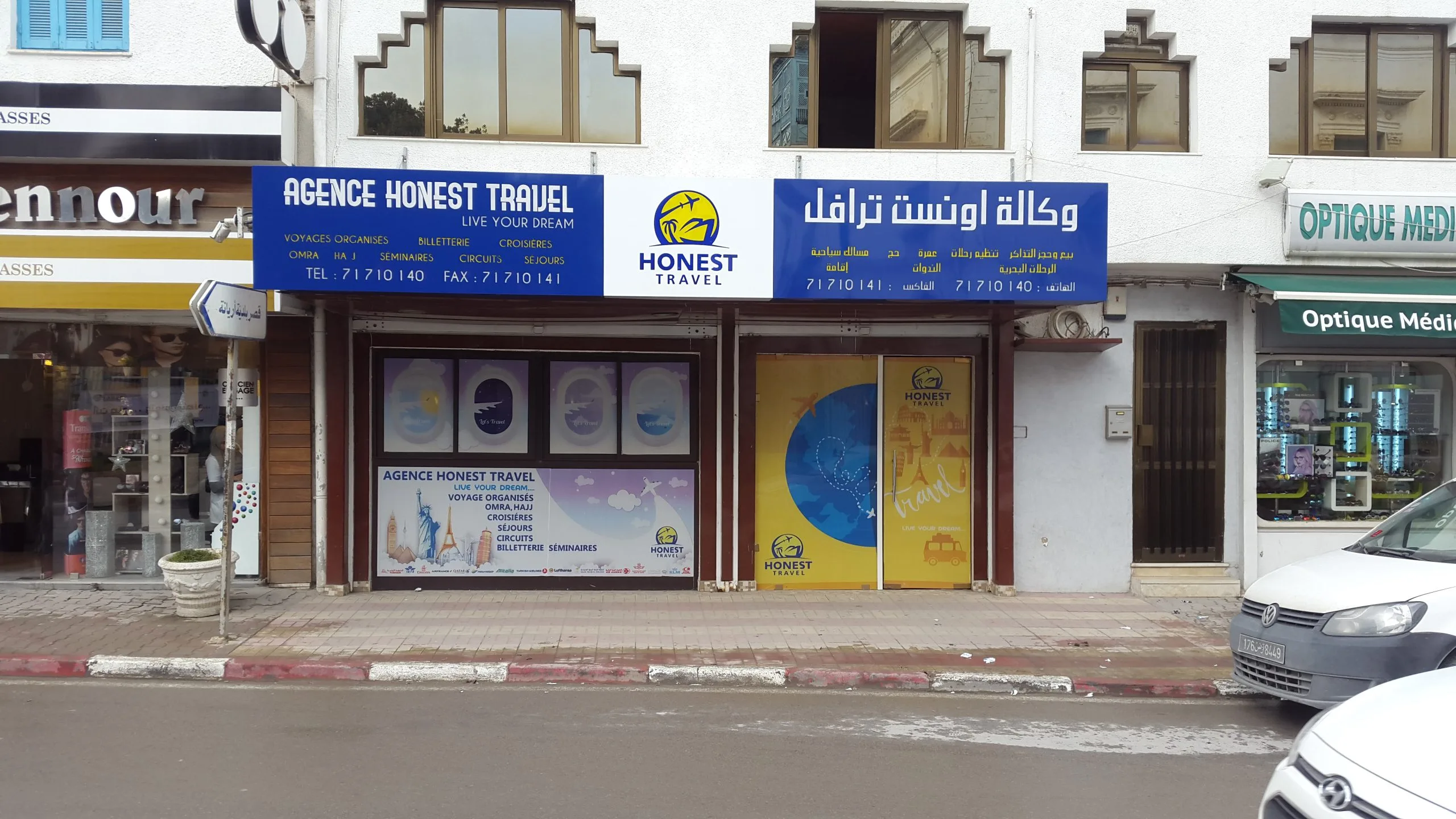 Enseigne lumineuse Agence Honest Travel
