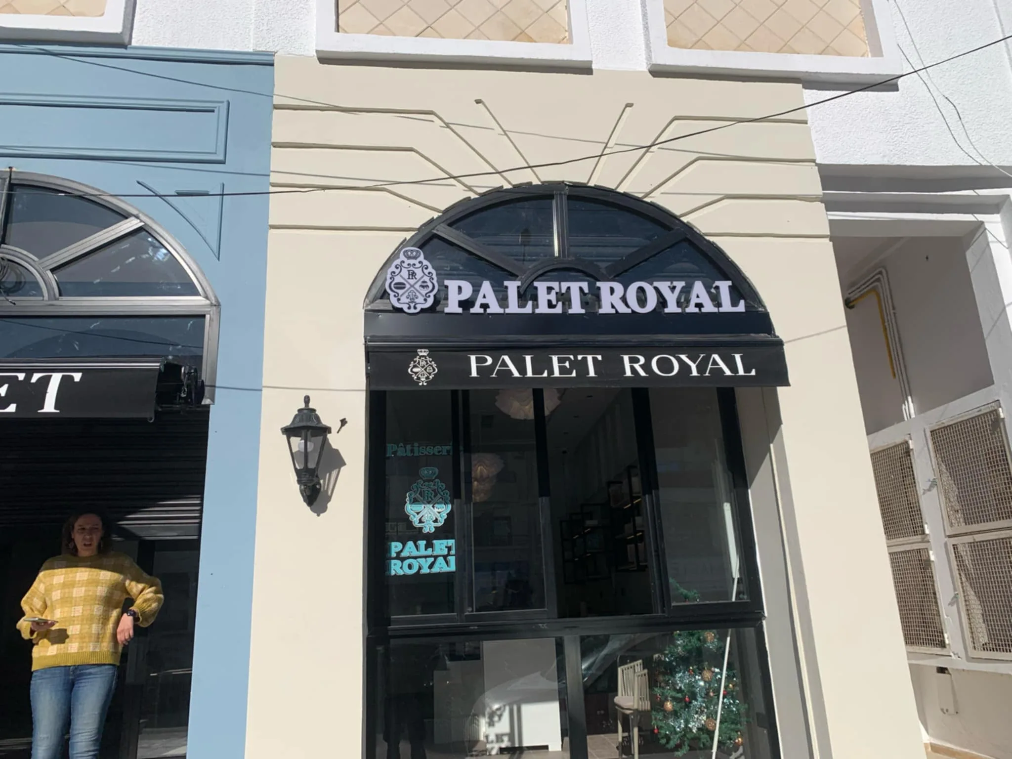 Enseigne en lettres boitier Palet Royal